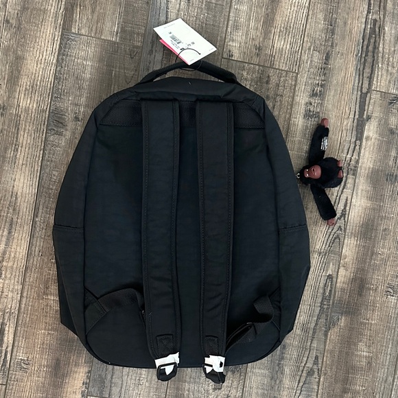 Kipling Seoul Backpack - Black | NWT & keychain - Picture 2 of 4